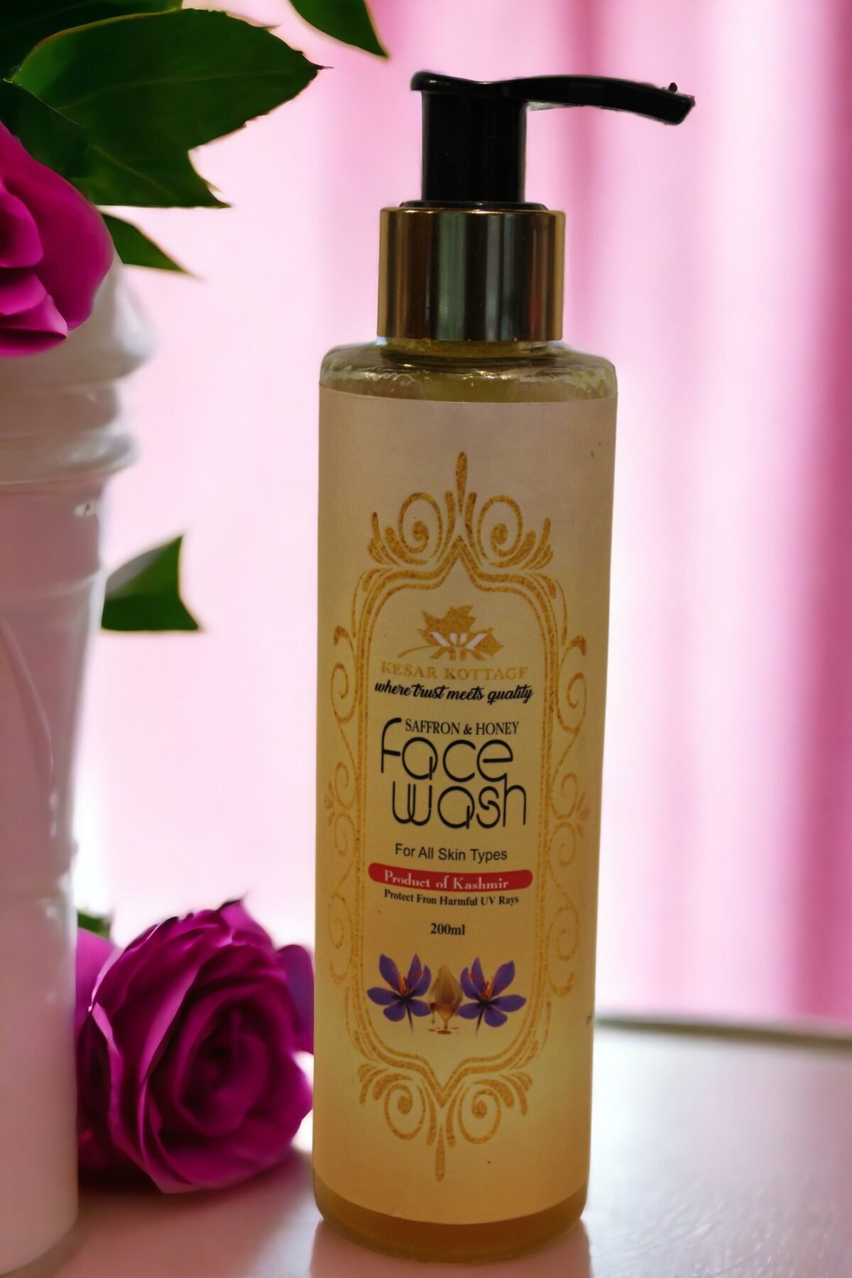 Saffron And Honey Facewash 200ml - Image 3